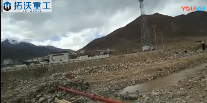 拓沃重工搅拌拖泵T7西藏拉萨公路挡墙施工